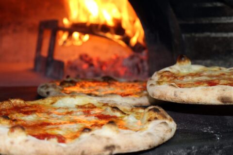 come diventare pizzaiolo: pizze in forno